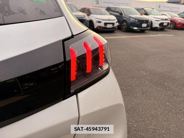 Peugeot 208 2022-02 7811955-9
