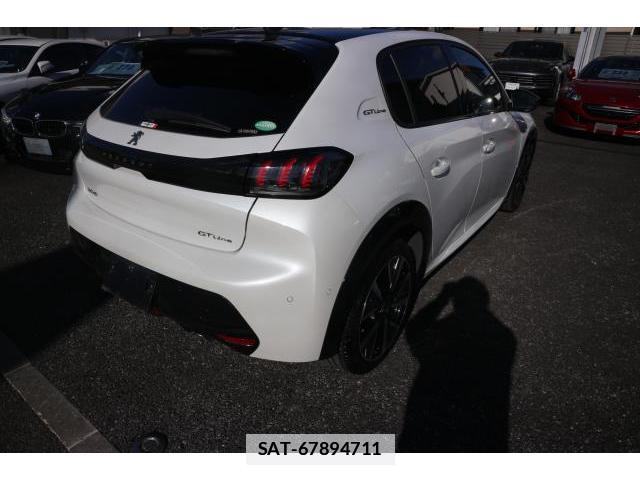 Peugeot 208 2020-10 7817193-1