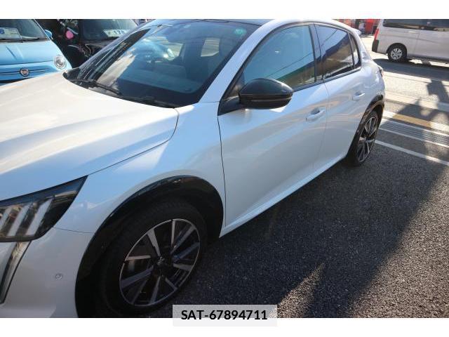 Peugeot 208 2020-10 7817193-10