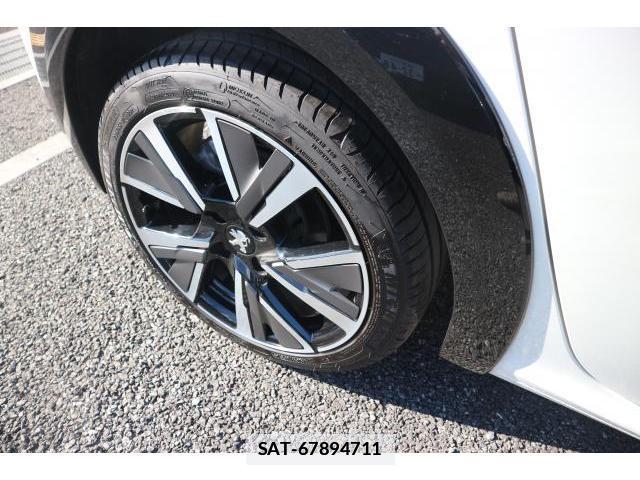 Peugeot 208 2020-10 7817193-19