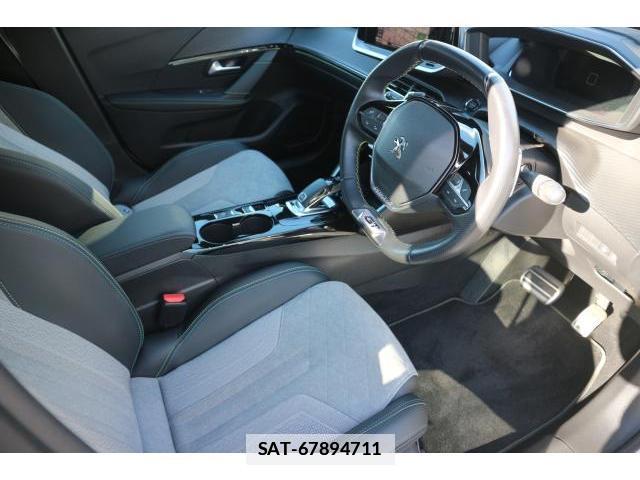 Peugeot 208 2020-10 7817193-2