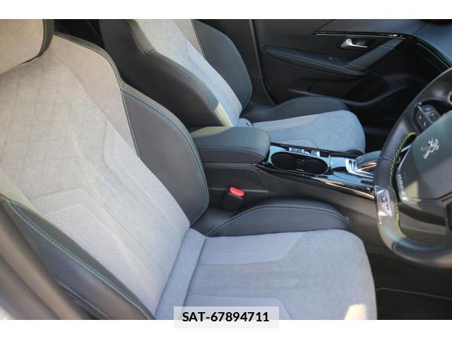 Peugeot 208 2020-10 7817193-5