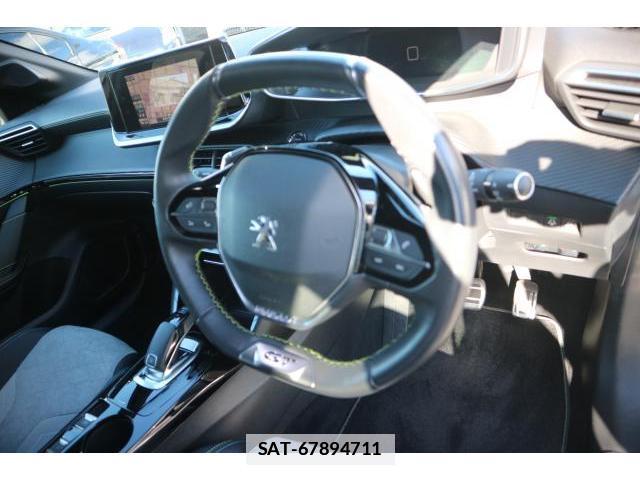 Peugeot 208 2020-10 7817193-7