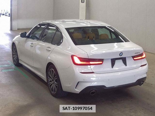 Bmw 3 SERIES 2021-04 7816625-1