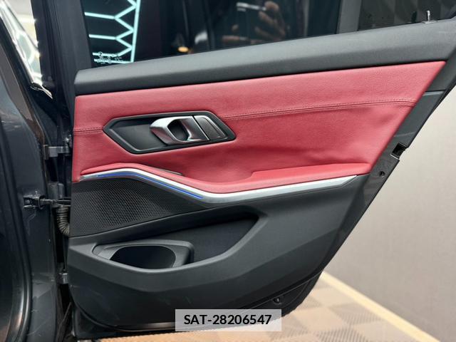 Bmw 3 SERIES 2019-06 7816882-16