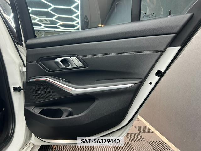 Bmw 3 SERIES 2019-05 7816884-16