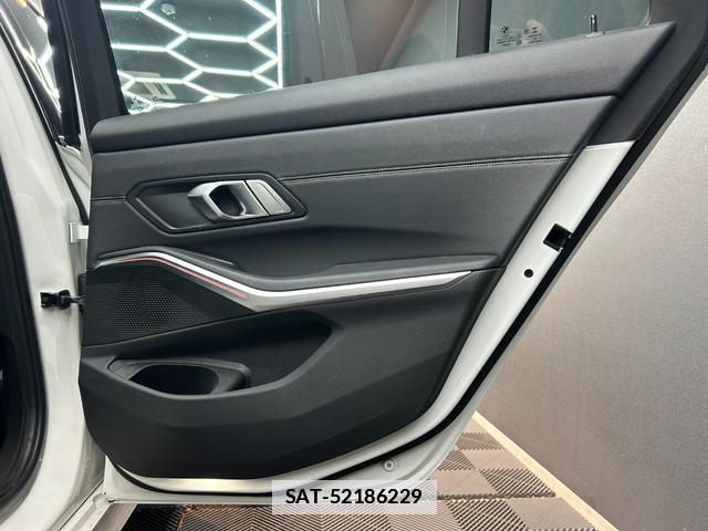 Bmw 3 SERIES 2021-03 7816893-16