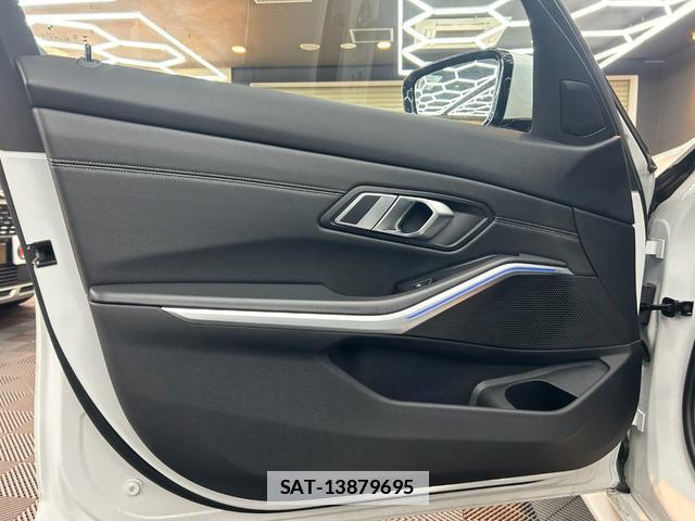 Bmw 3 SERIES 2019-08 7816900-12