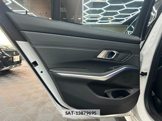 Bmw 3 SERIES 2019-08 7816900-15