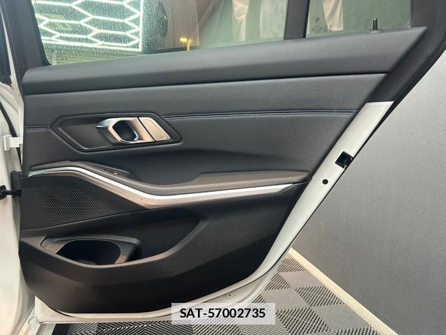 Bmw 3 SERIES 2023-03 7816931-14