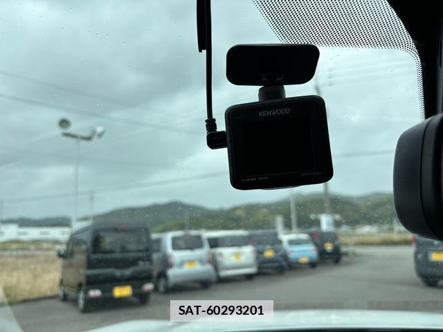Peugeot 3008 2019-03 7811850-14