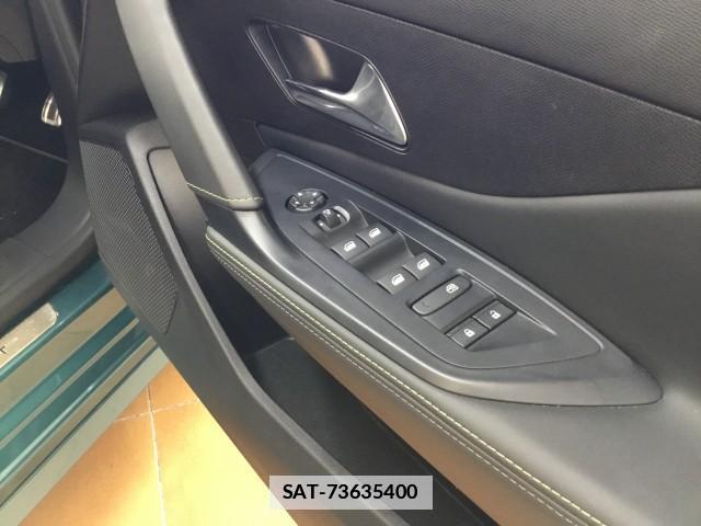 Peugeot 308 2023-04 7817801-18