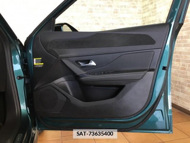 Peugeot 308 2023-04 7817801-19