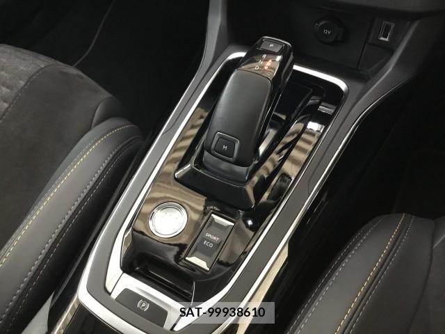 Peugeot 308 2021-06 7817853-15