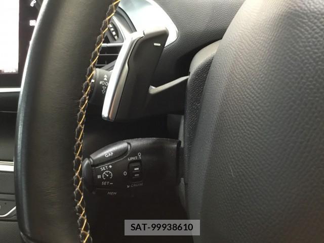 Peugeot 308 2021-06 7817853-16