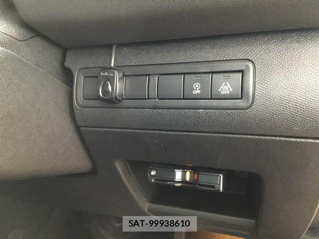Peugeot 308 2021-06 7817853-17