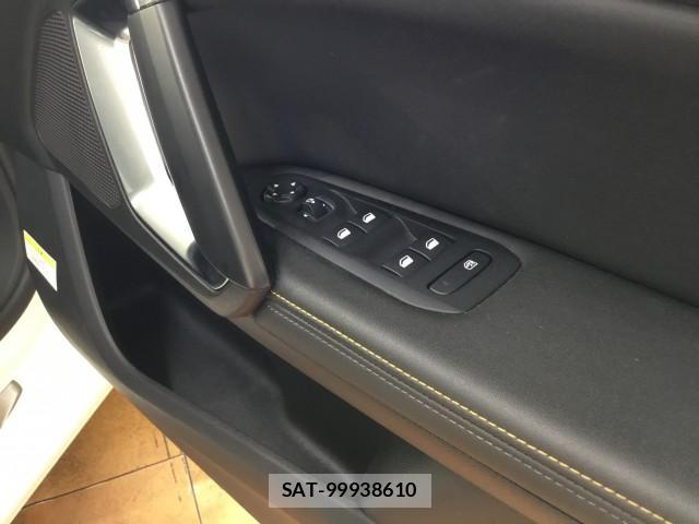Peugeot 308 2021-06 7817853-18