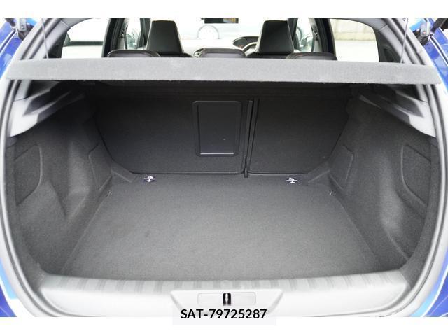 Peugeot 308 2016-08 7820603-13