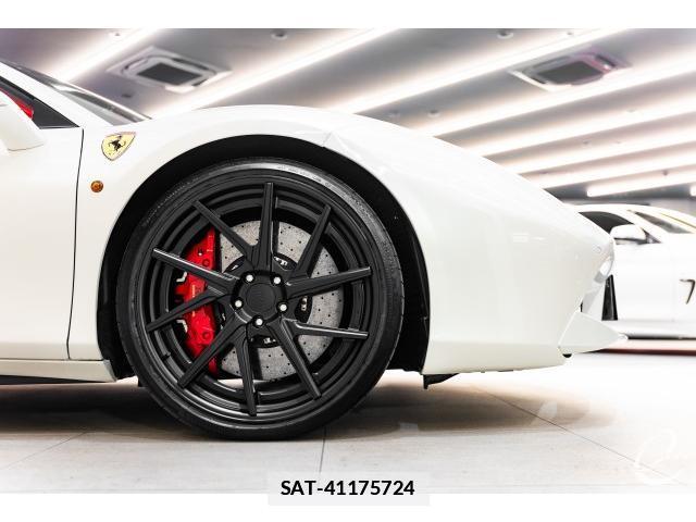 Ferrari 488 Spider 2017-08 7814729-12