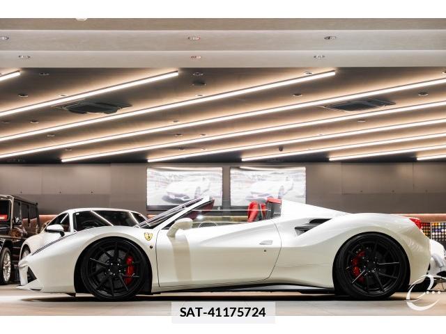 Ferrari 488 Spider 2017-08 7814729-7