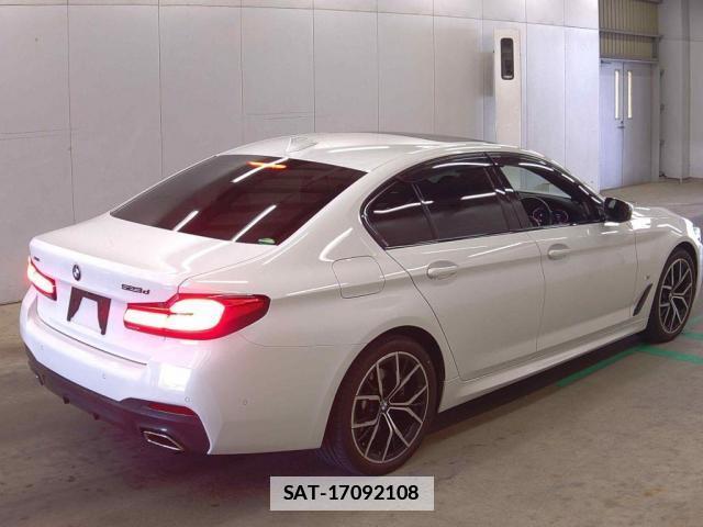 Bmw 5 SERIES 2021-06 7811687-1