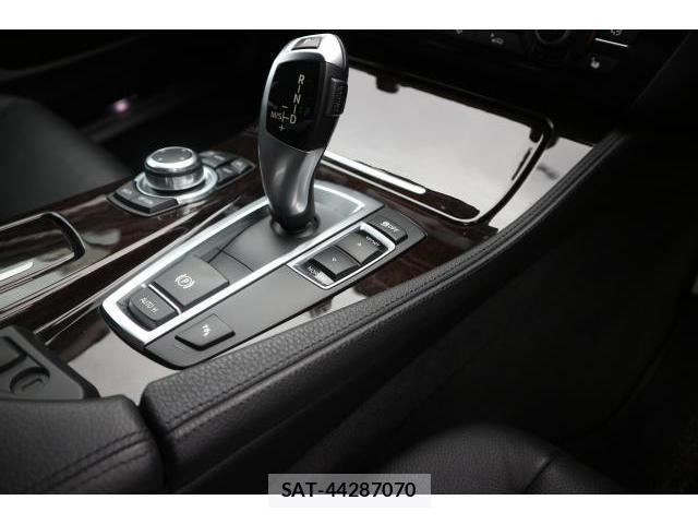 Bmw 5 SERIES 2011-01 7817173-17