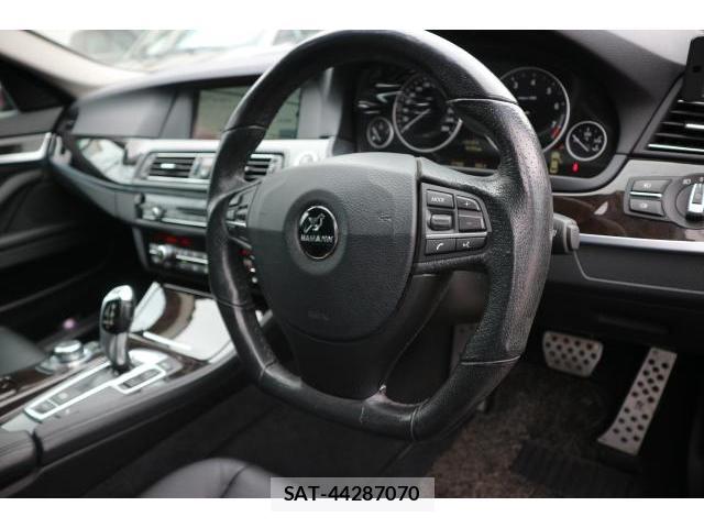 Bmw 5 SERIES 2011-01 7817173-7
