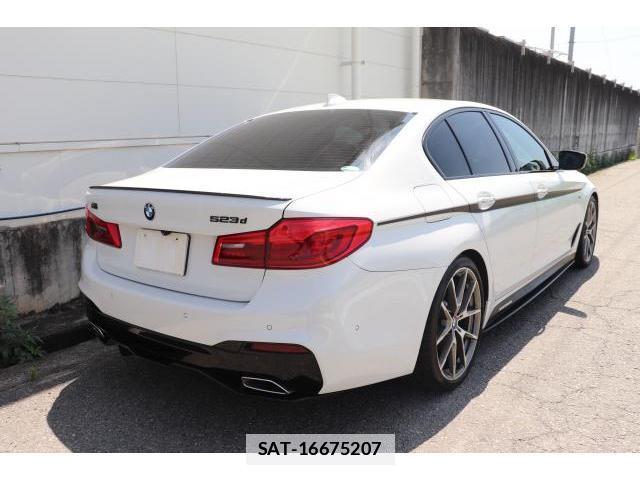 Bmw 5 SERIES 2017-11 7817208-1