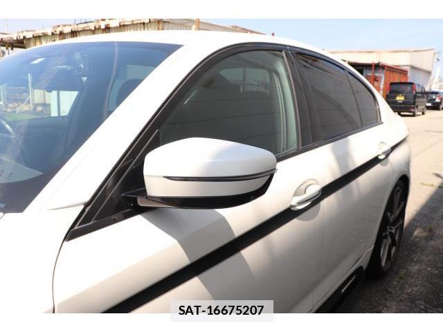Bmw 5 SERIES 2017-11 7817208-10