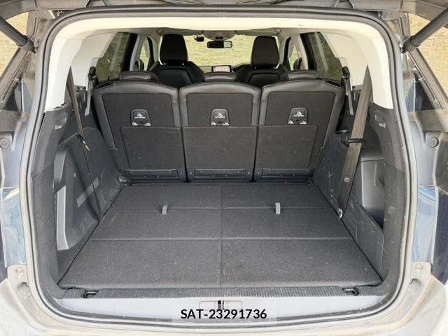 Peugeot 5008 2017-10 7818946-14