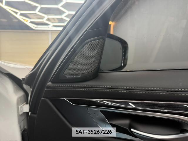Bmw 7 SERIES 2016-01 7816886-1