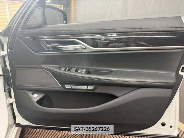Bmw 7 SERIES 2016-01 7816886-18