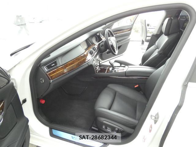 Bmw 7 SERIES 2014-10 7820237-12