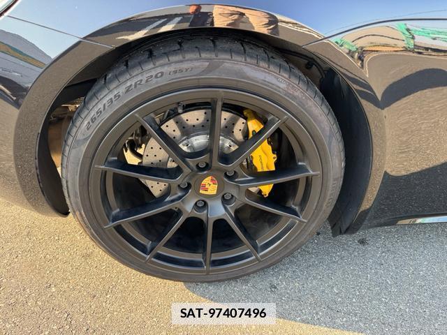 Porsche 718 Cayman 2021-05 7816777-12