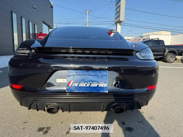 Porsche 718 Cayman 2021-05 7816777-13