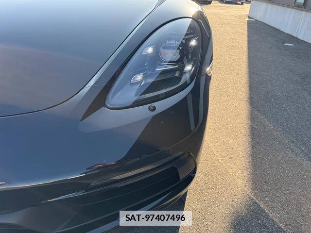 Porsche 718 Cayman 2021-05 7816777-7