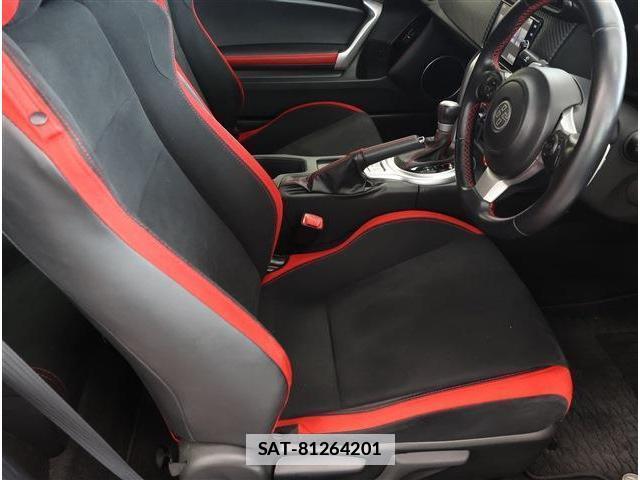 Toyota 86 2017-04 7811863-19