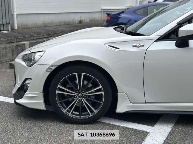 Toyota 86 2013-12 7818489-16