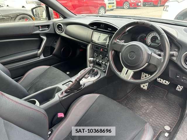 Toyota 86 2013-12 7818489-4