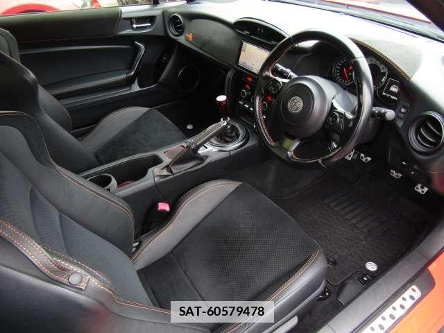 Toyota 86 2017-04 7819566-3
