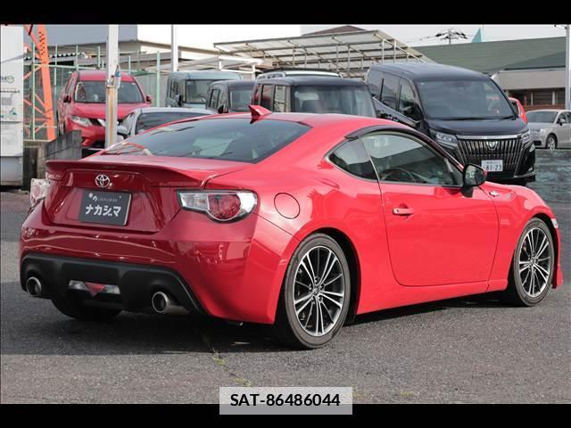 Toyota 86 2012-10 7820477-1