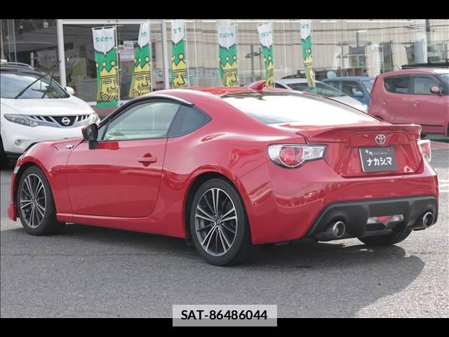 Toyota 86 2012-10 7820477-4