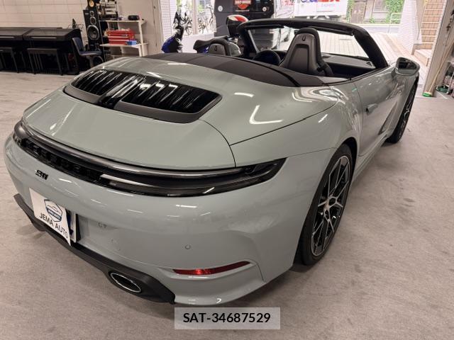Porsche 911 2025-01 7812917-1