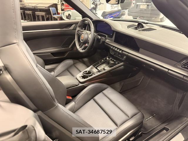 Porsche 911 2025-01 7812917-15