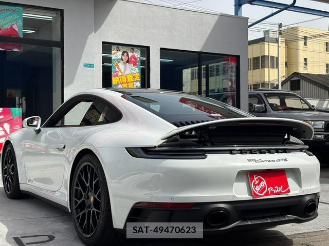Porsche 911 2024-08 7813858-10