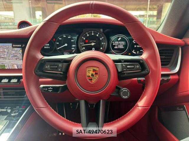 Porsche 911 2024-08 7813858-18