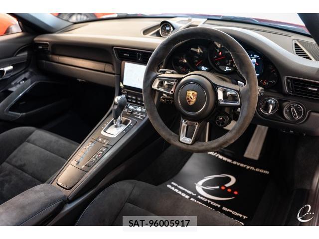 Porsche 911 2018-03 7814754-2