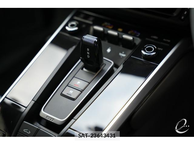 Porsche 911 2019-12 7814808-15