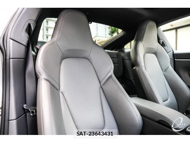 Porsche 911 2019-12 7814808-5