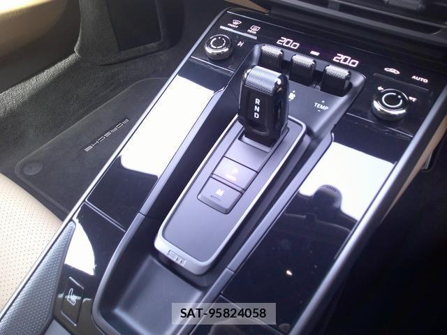 Porsche 911 2019-12 7815529-9